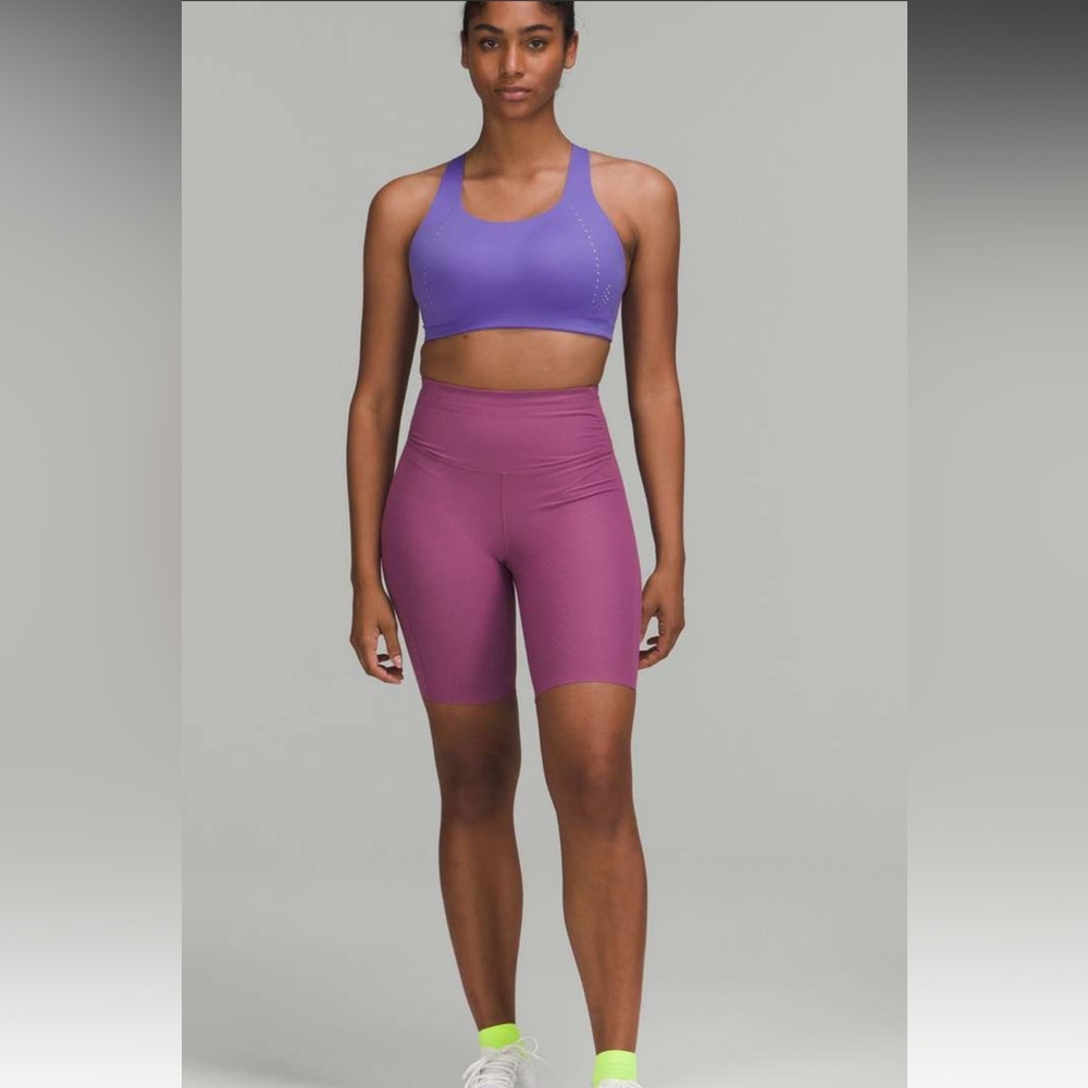 119. Lululemon $98 AirSupport Bra High Support Charged Indigo/Lavender Fog 38DD